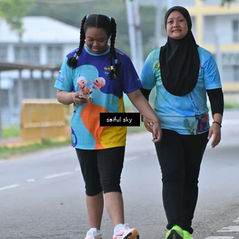 Runner Photo 8258005