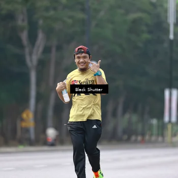 Runner Photo 8258011