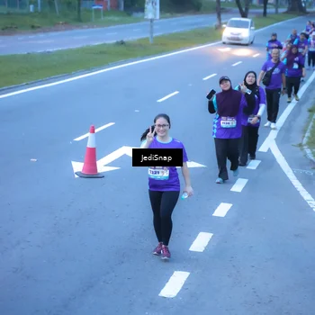 Runner Photo 8258018