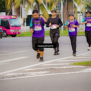 Runner Photo 8258041