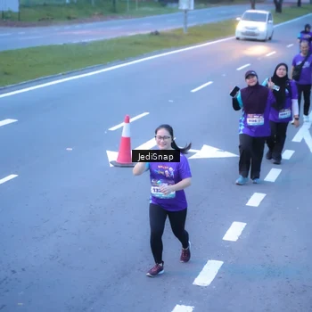 Runner Photo 8258096