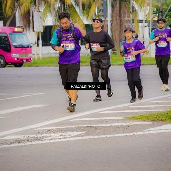 Runner Photo 8258102
