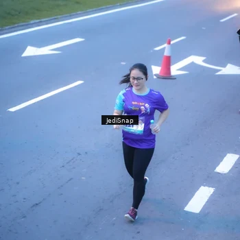 Runner Photo 8258122