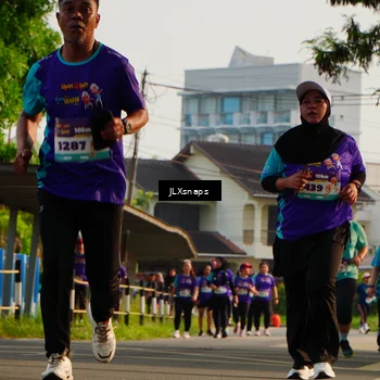 Runner Photo 8258199