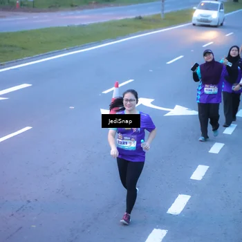 Runner Photo 8258210