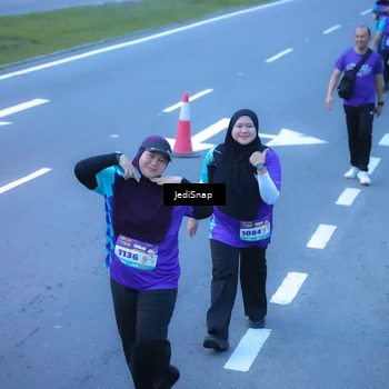Runner Photo 8258245