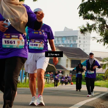 Runner Photo 8258420