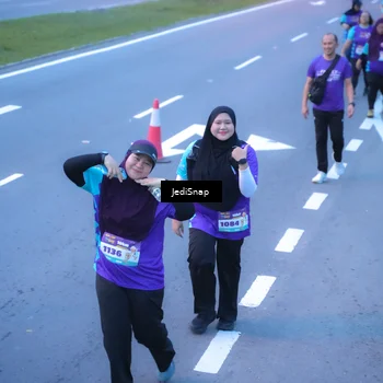 Runner Photo 8258435