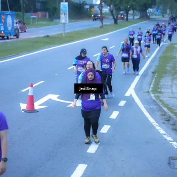 Runner Photo 8258480