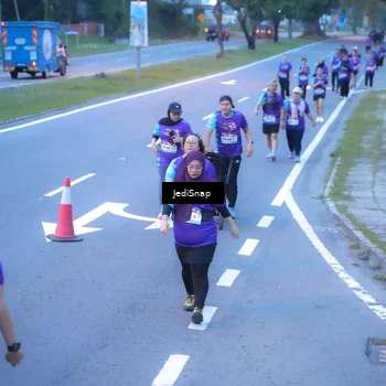 Runner Photo 8258495