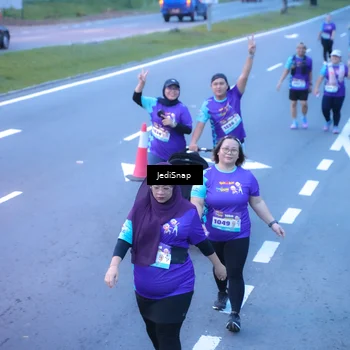 Runner Photo 8258528