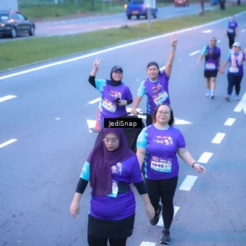 Runner Photo 8258558