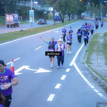 Runner Photo 8258685
