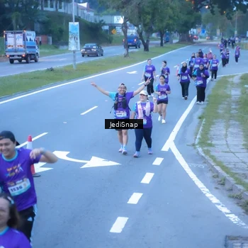 Runner Photo 8258688