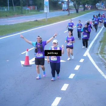 Runner Photo 8258796