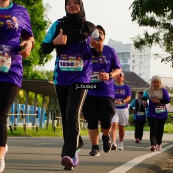 Runner Photo 8258810