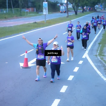 Runner Photo 8258815