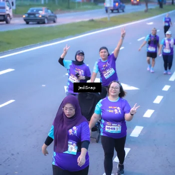 Runner Photo 8258821