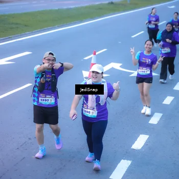 Runner Photo 8258876