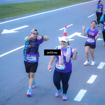 Runner Photo 8258911