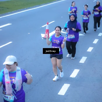 Runner Photo 8258932