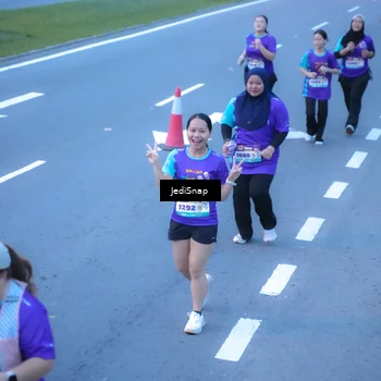 Runner Photo 8258957