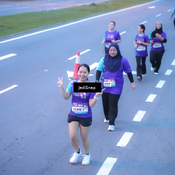 Runner Photo 8258965