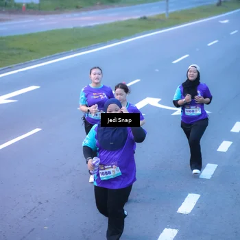 Runner Photo 8259045