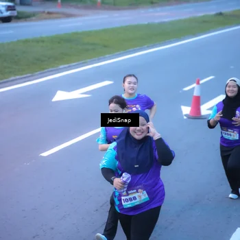 Runner Photo 8259060