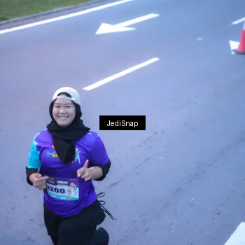 Runner Photo 8259110