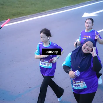 Runner Photo 8259117