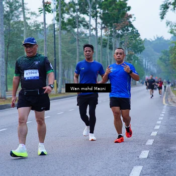 Runner Photo 8259149