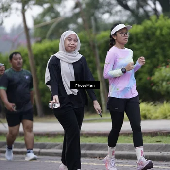 Runner Photo 8259373