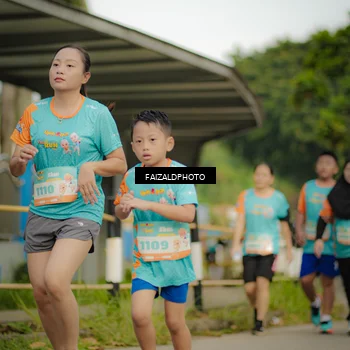 Runner Photo 8259740