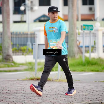 Runner Photo 8260010