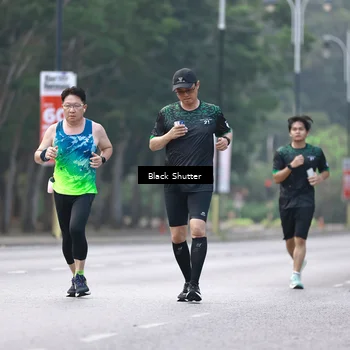 Runner Photo 8260025