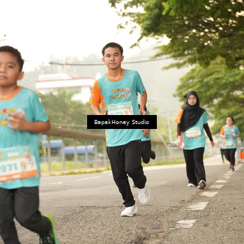 Runner Photo 8260041