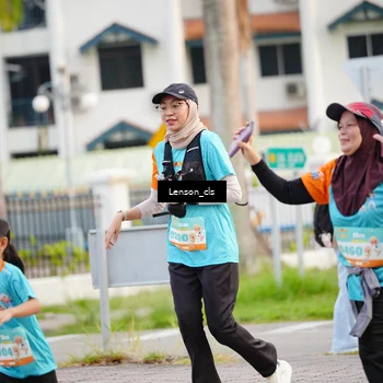 Runner Photo 8260100