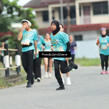 Runner Photo 8260217