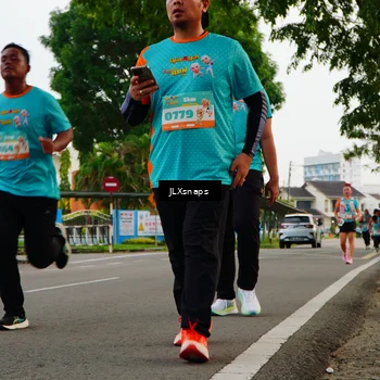 Runner Photo 8260473
