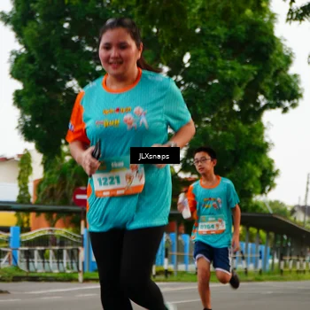 Runner Photo 8260745