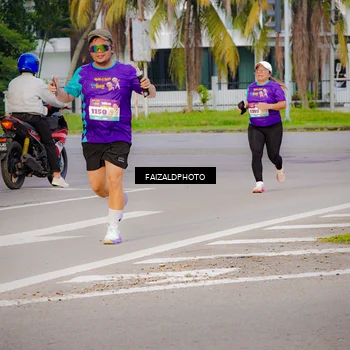 Runner Photo 8261002