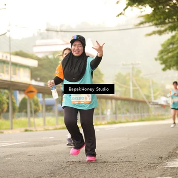Runner Photo 8261100