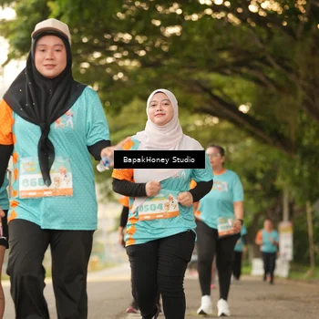 Runner Photo 8262001