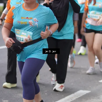 Runner Photo 8262400