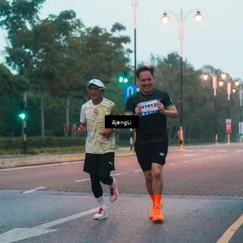 Runner Photo 8263011