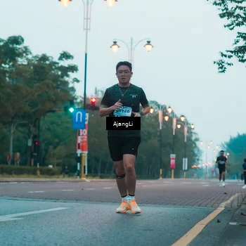 Runner Photo 8263096