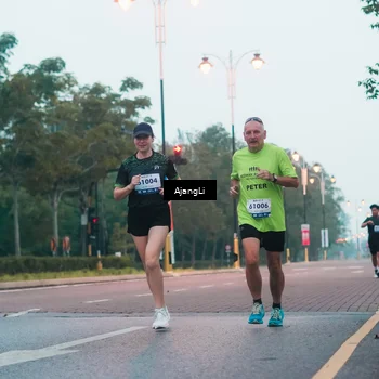 Runner Photo 8263515