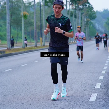 Runner Photo 8263636