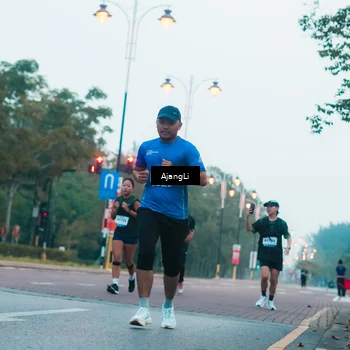 Runner Photo 8263744